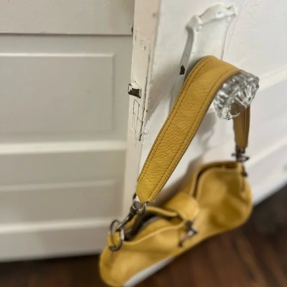 Miu Miu butter yellow Leather Bag - Picture 4 of 10